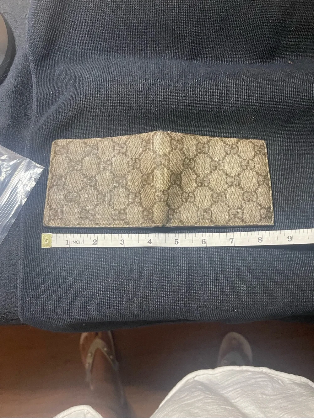Monogram Pattern Men's Bifold Card Wallet in Gray